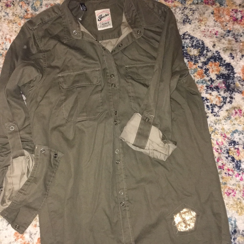 Cute Army Green and gold Button up